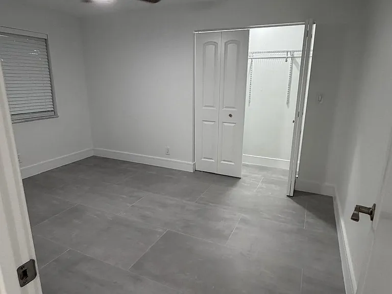1133 NE 16th Ave #10 — Photo 12