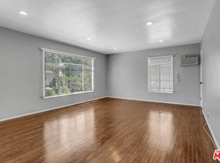 920 Westbourne Dr APT 2, West Hollywood, CA 90069