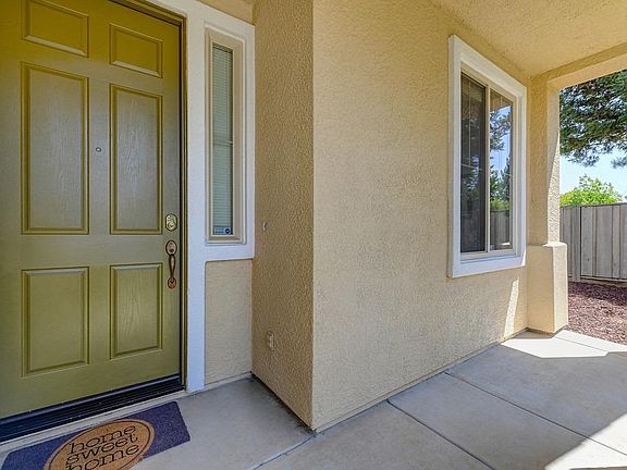 4th image of 225 Pepper Tree Ct