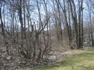 208 Knox Way, Hopatcong, NJ 07843