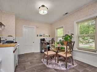 46 Garfield Ave #2, Easthampton, MA 01027