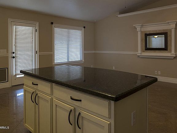 4E44C384-9C5A-498B-B1B6-0FA015681192