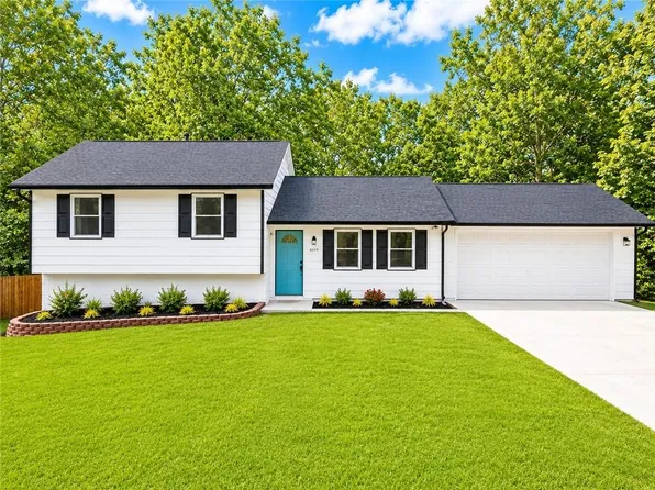 1018 Wayne Dr, Snellville, GA 30078