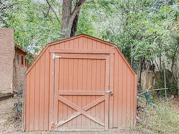12x18 Storage shed