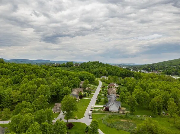 51 Fox Hollow Dr, Duncansville, PA 16635