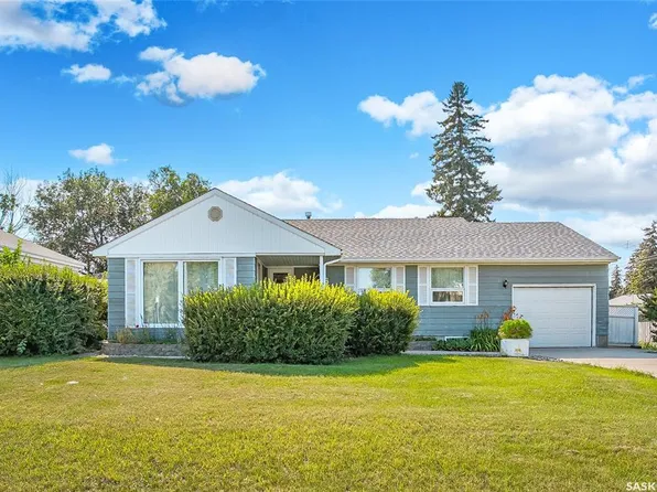 610 Acadia DRIVE, Saskatoon, SK S7H 3V9