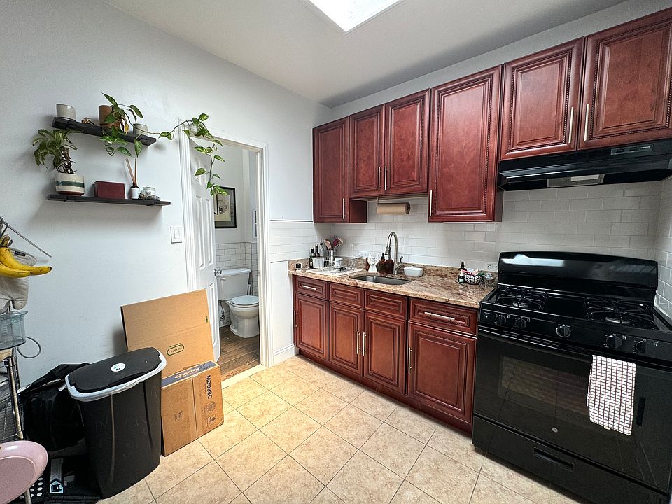 1st image of 2609 23rd Ave APT 2F