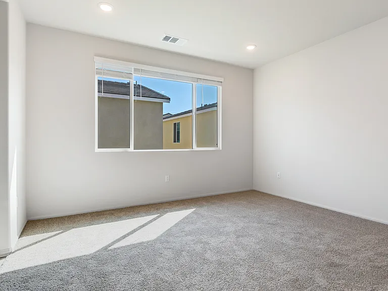 2054 Bergamot St — Photo 19