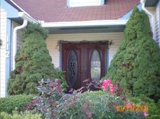 112 Rippling Brook Dr, Sewickley, PA 15143