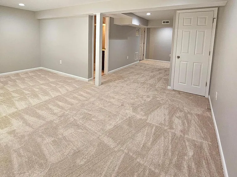 6430 Shannon Station Ct — Photo 31
