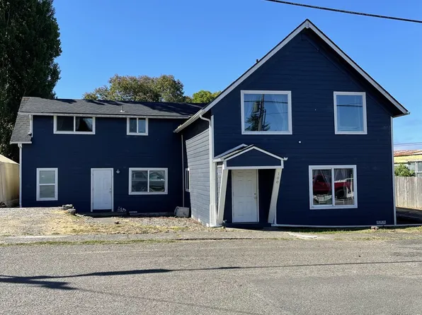 100 Commercial Ave, Gardiner, OR 97441