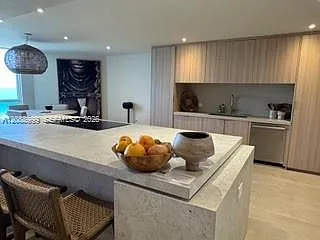 The Sterling Condo — Photo 3