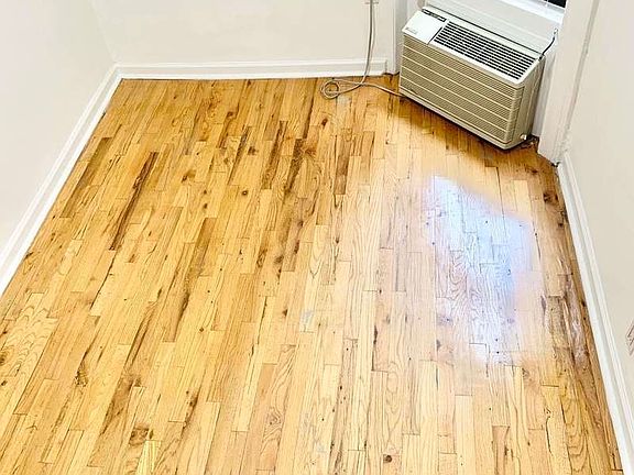 5th image of 137 W 67th St #40E