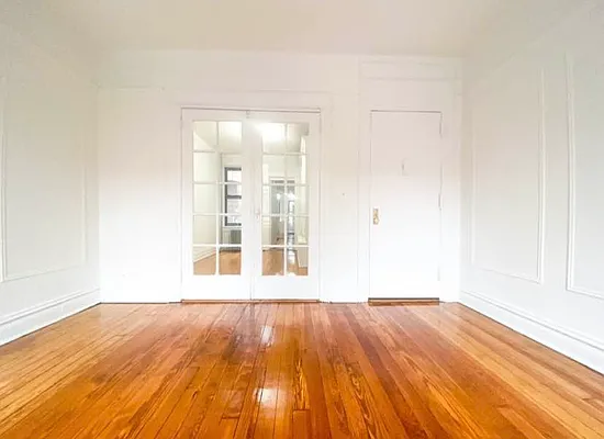 Rented by RealTegrity NY LLC | media 28