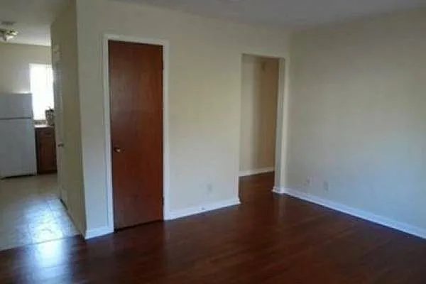 436 N Highland Ave NE #18 — Photo 4
