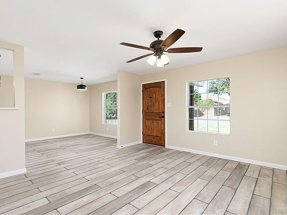 2nd image of 3509 Ivy Ave