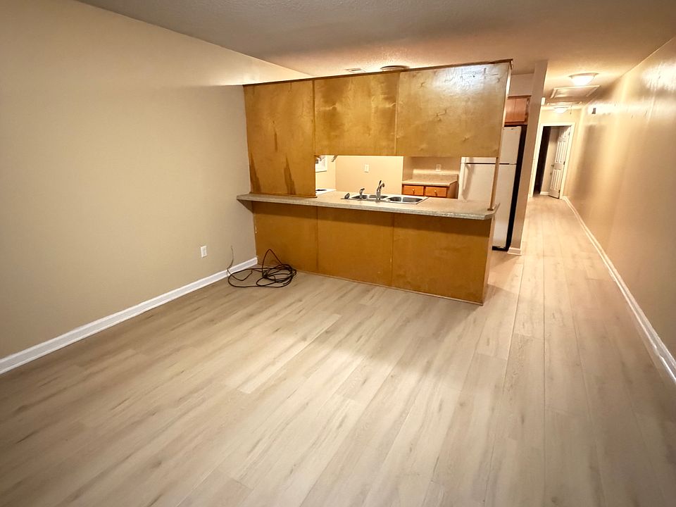 1st image of 249 Lawrence St #A