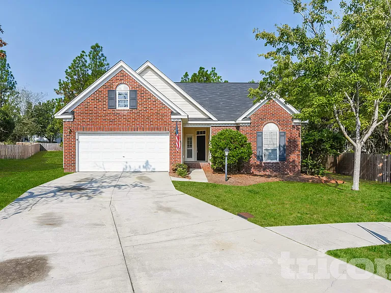 110 Fawnhill Ct — Photo 1