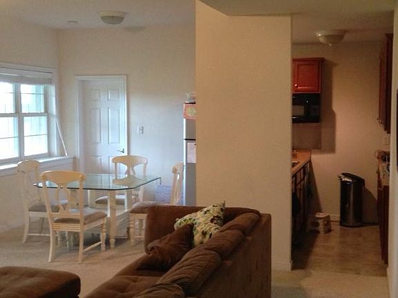 living room/kitchen/dining room