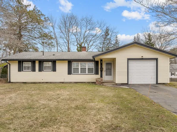 16 Deed Cir, Brockton, MA 02302