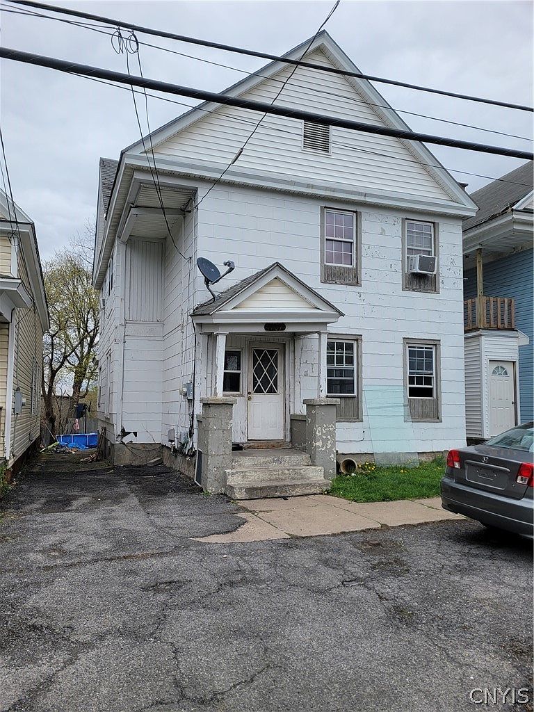 1107 South St, Utica, NY 13501 Zillow