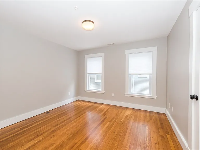 127 Hudson St #1 — Photo 8