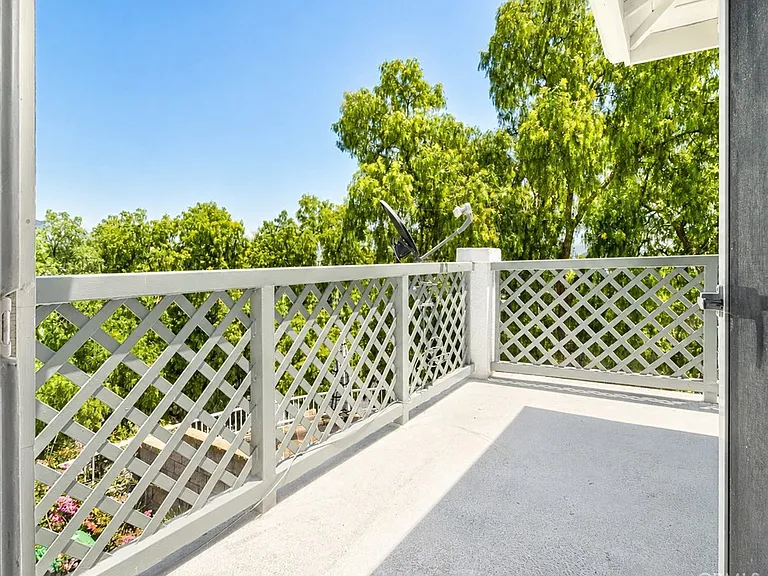 103 Coronado Cay Ln — Photo 13
