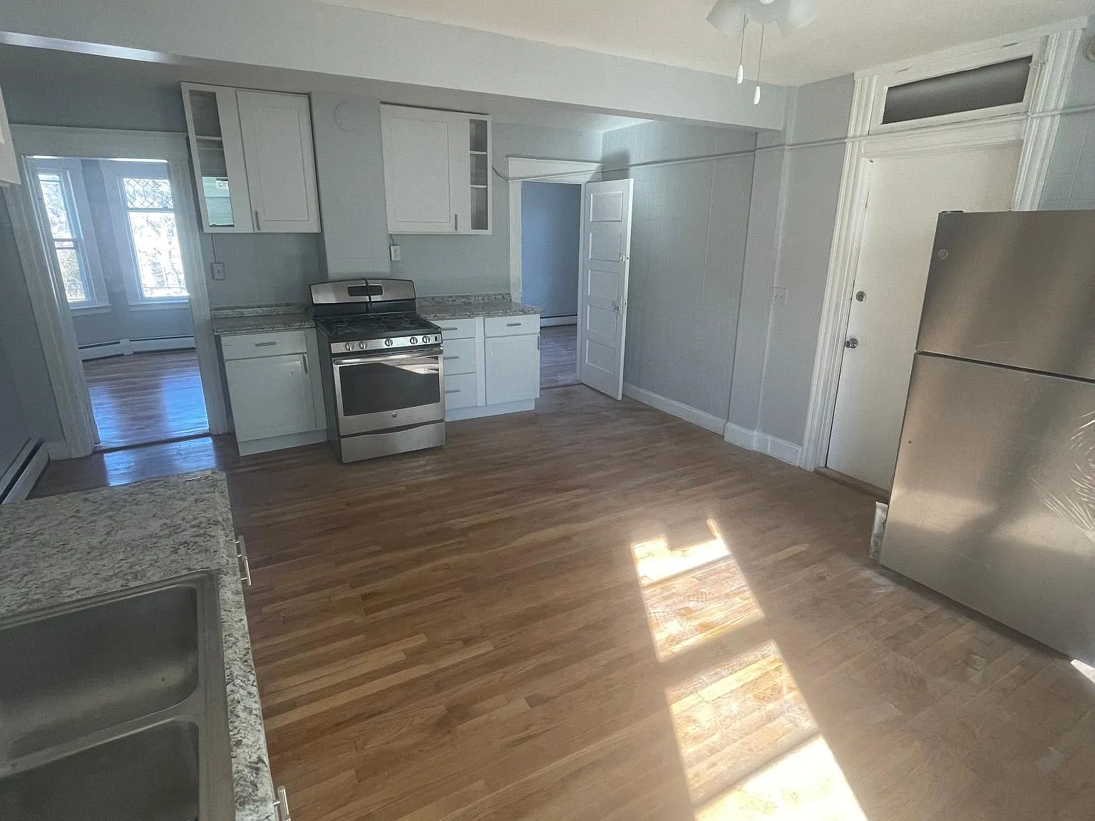 14 Allen St — Photo 3