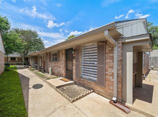 1106 W Tri Oaks Ln APT 134, Houston, TX 77043