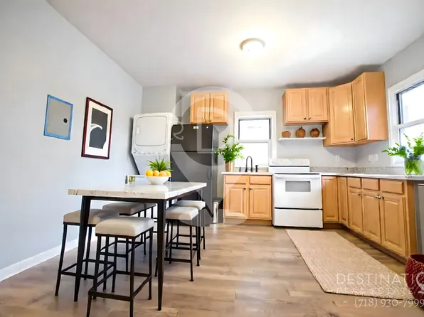 620 Beverley Road image 2 of 17