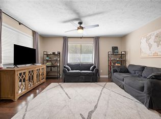 522 N Donahue Dr APT 8, Auburn, AL 36832