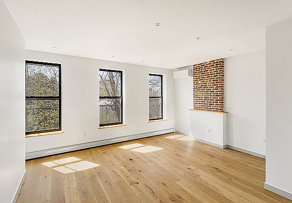 5th image of 750 Macdonough St APT 6