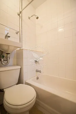 Rented by Red Sparrow Realty Group | media 35