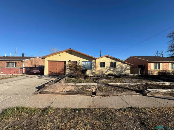 207 Elizabeth St, Gallup, NM 87301