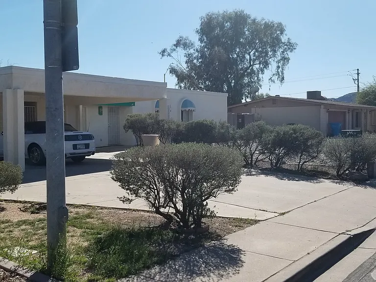 3 Car Driveway