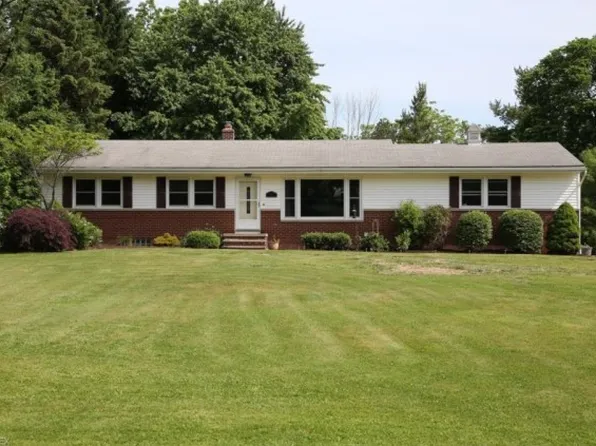 351 Meadowview Dr, Northfield, OH 44067