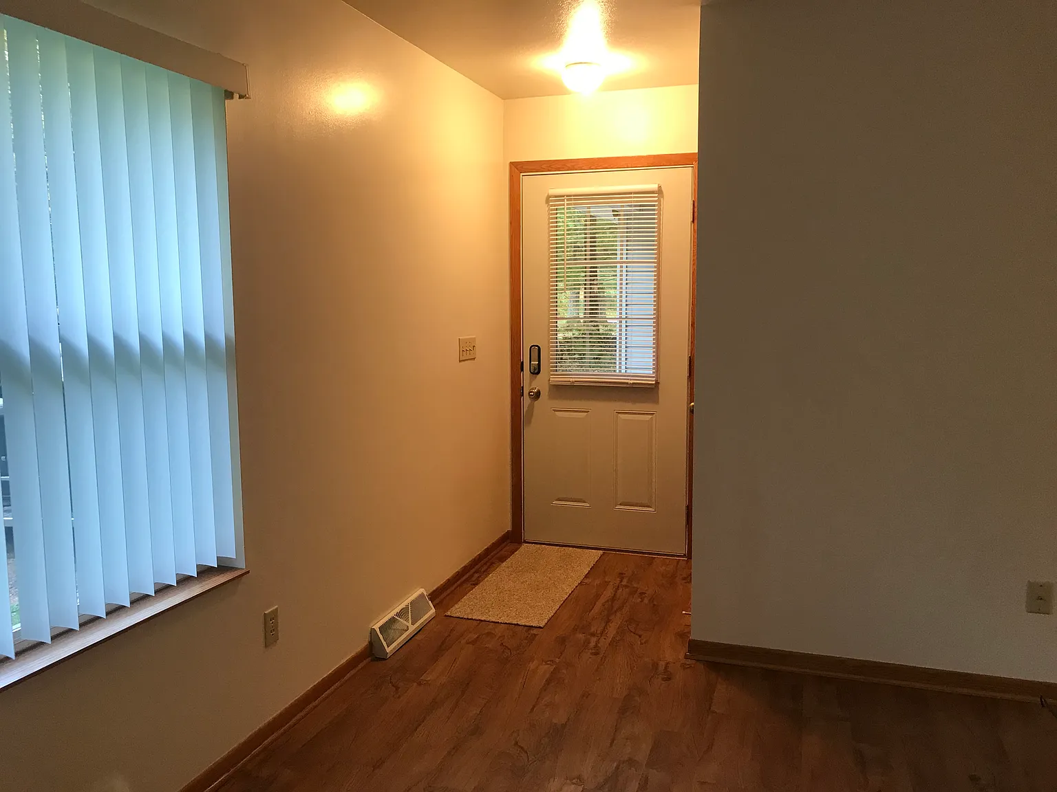 7719 Hixon Rd — Photo 2