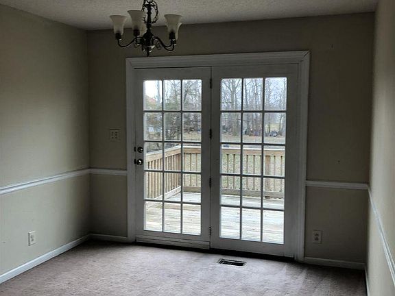 3rd image of 1302 Archwood Dr