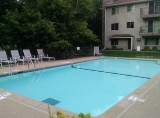 2140 Ridge Dr APT 13, Saint Louis Park, MN 55416