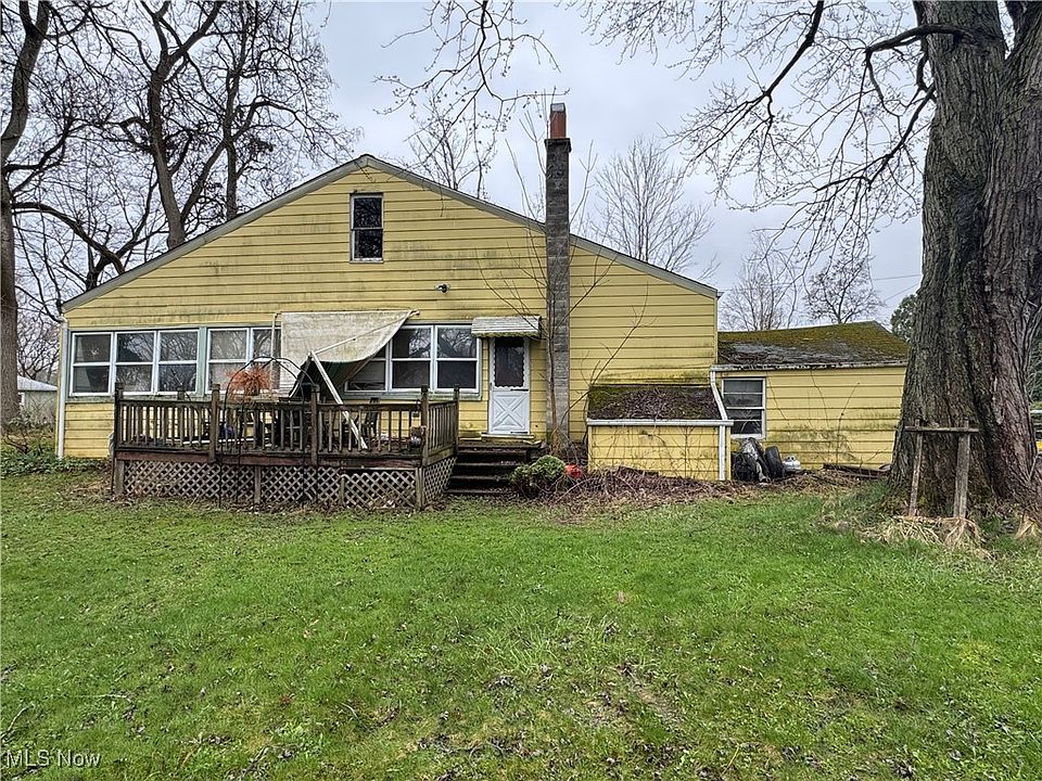 2nd image of 842 Lloyd Ave