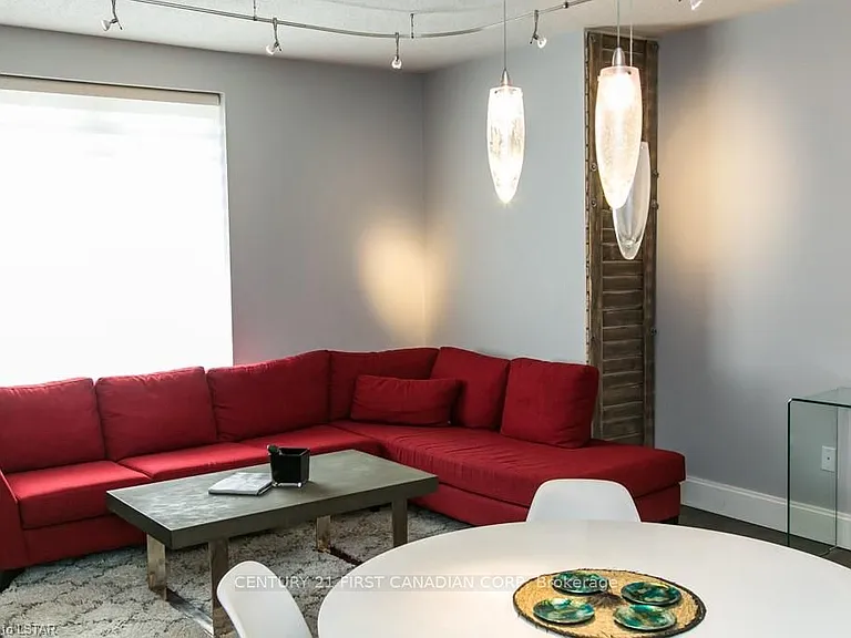 440 Wellington St #101 — Photo 9