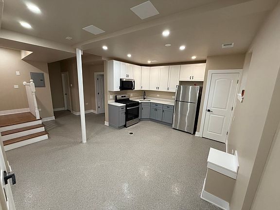 4th image of 2648 E 78th St #1A