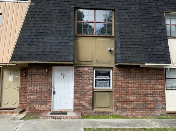 902 W Pine St APT C, Hinesville, GA 31313