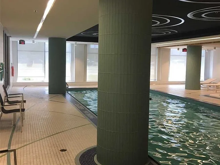 Swimming pool, hot tub and sauna
