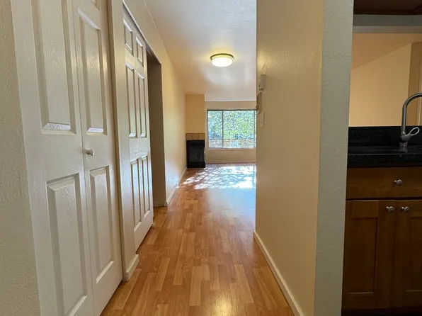 Hudson Square Apartments, 4850 California Ave SW APT 303, Seattle, WA 98116
