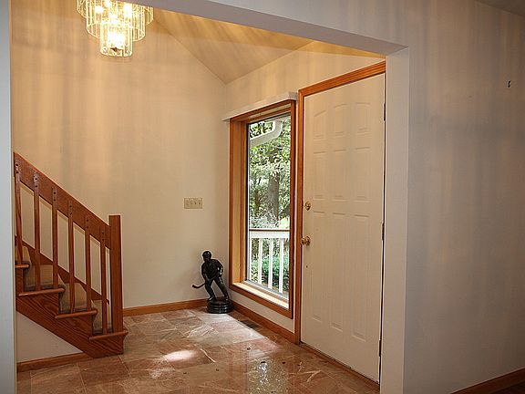 5th image of 30 Green Harbour Ln