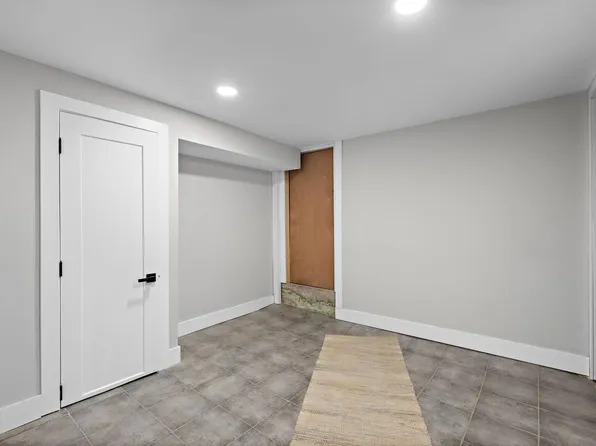 77 Boyd Avenue image 8 of 26