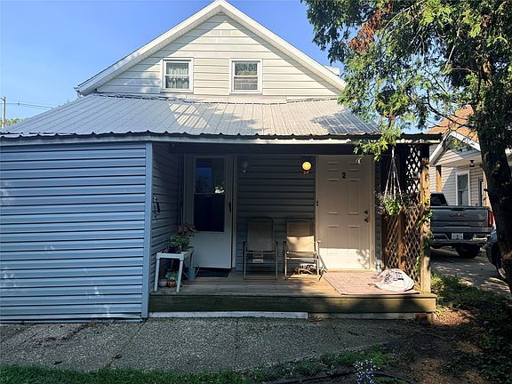 4th image of 2676 Maple St
