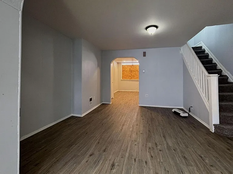 2607 S 62nd St — Photo 11
