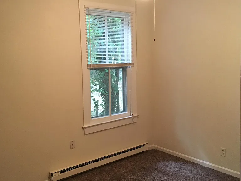 1012 Elliott Ave — Photo 12